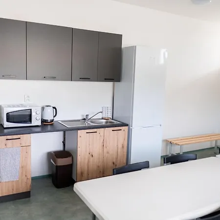 A Cykloubytovna Koupaliste * カダニ