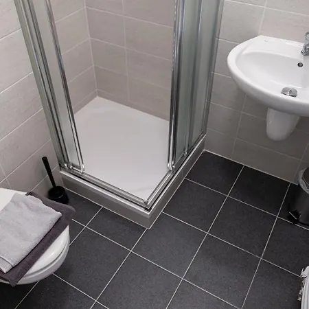 A Cykloubytovna Koupaliste * カダニ